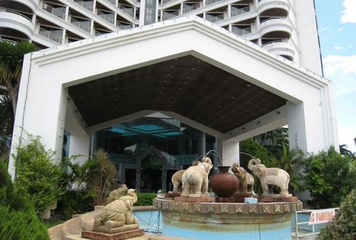 Отель Town In Town 3*